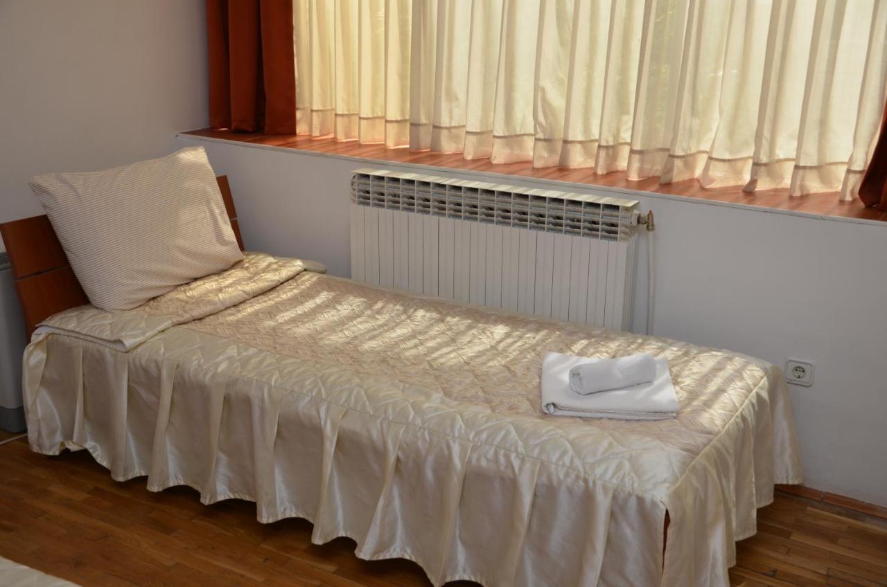 Hotel Diplomat Plus Охрид Экстерьер фото